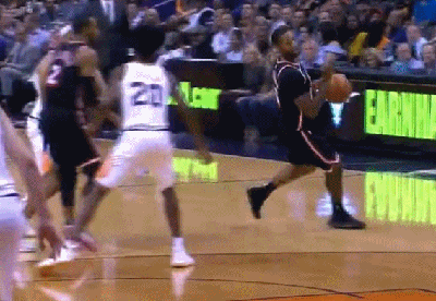 nba-勇士宰狼近10战8胜,绿军灭湖人取10连胜