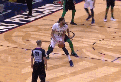 阿里扎11分3断2助( 生涯抢断总数达到1411个,升至历史第52位),保罗18