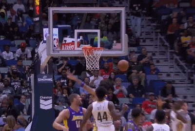 黄蜂61分屠熊,骑士锁季后