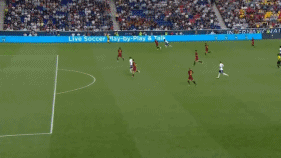 文森特-扬森抢前点破门