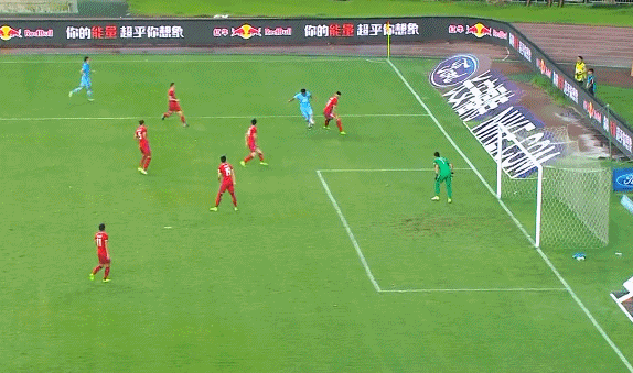 马丁内斯劲射破门