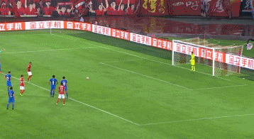 阿兰亲自主罚一蹴而就