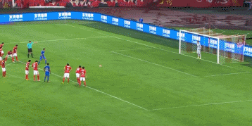 扎哈维亲自操刀主罚命中