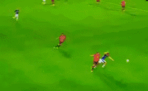 动图:鲁尼射门瞬间