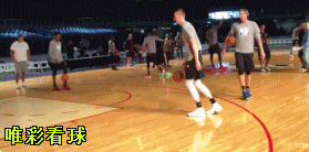 动图:波神自抛自扣