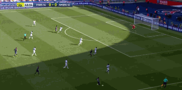 卡瓦尼打破场上僵局