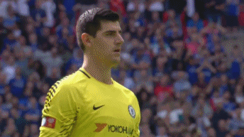 库尔图瓦点球打飞