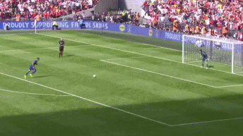 莫拉塔点球打偏