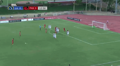 动图:德罗巴惊天任意球