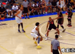 动图:My Boy麦基投三分