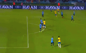 保利尼奥补射破门