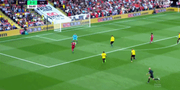 萨拉赫门前垫射破门