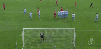 里贝里任意球破门