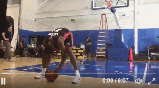 动图:阿德巴约命中高难度罚球