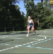 动图:霍纳塞克女儿展现球技