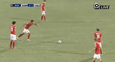 暴力鸟导弹式任意球宣布回归！