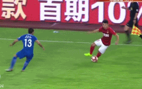 高拉特铲射破门