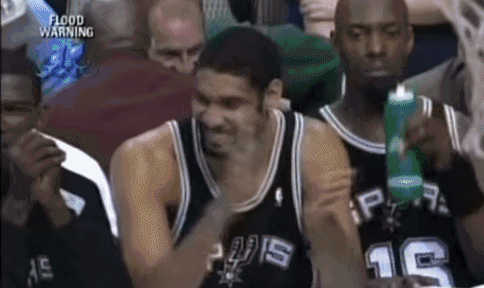 动图:此时此刻邓肯最懂卡卡的心情