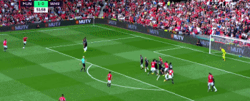 动图:卢卡库精彩进球