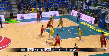 动图:于德豪空中高难度命中压哨