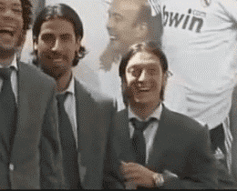 动图:当年只会躲在赫迪拉后面的