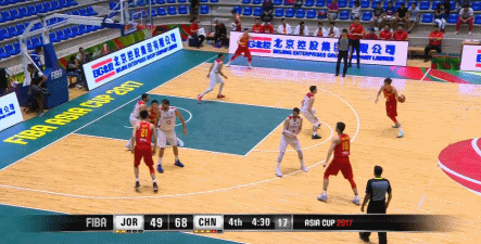 中国队底线完美掩护,胡金秋空位反篮得分