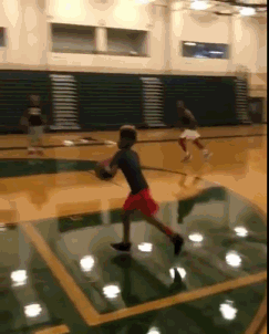 动图:保罗儿子完美连线老爸空接暴扣