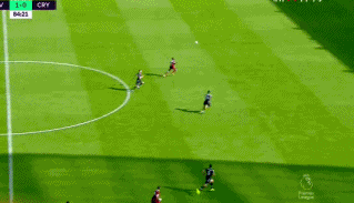 一看表,还没到下班时间,头一甩过来,又来一脚!