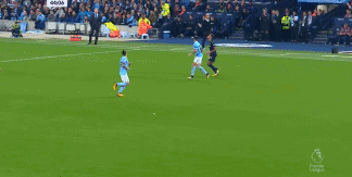 凯尔-沃克被吹罚犯规