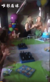 动图:内马尔儿子生日