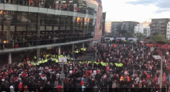 科隆球迷现场抢票