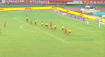 郑又荣任意球破门