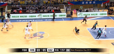 王子瑞抢断上篮