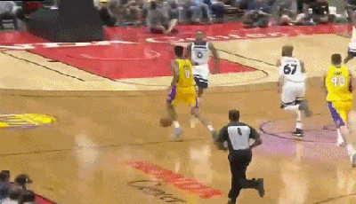 湖人27号秀库兹马高光一刻