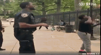警察也疯狂