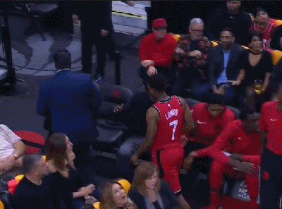 “小钢炮”退场一刻吻爱子