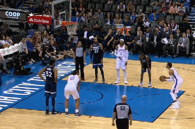 罗伯森罚球线上的经典一幕