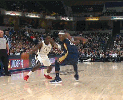 奥拉迪波溜底线反手劈扣