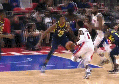 雷吉连线助飞庄神