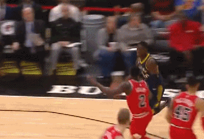 马尔卡宁送对手钉板大帽