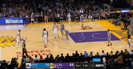 西蒙斯瞄准击地JJ上篮