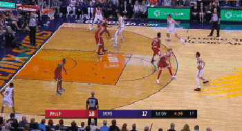 布克助攻莱恩双手重扣