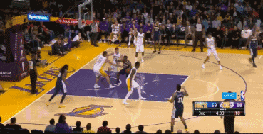 球哥单手血帽穆迪埃