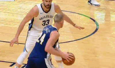 巴顿空切接普拉姆利击地妙传上篮