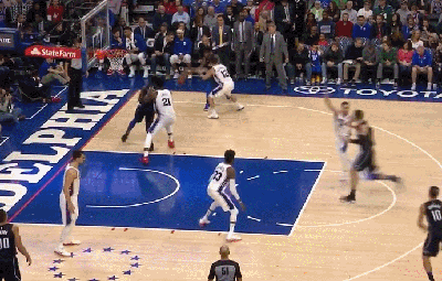 恩比德救球被误伤