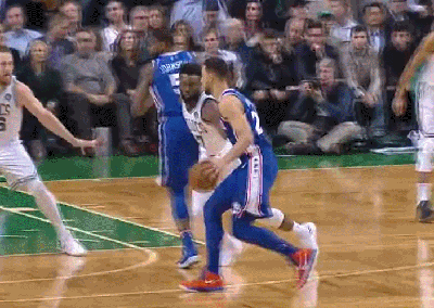 状元单挑探花!西蒙斯陀螺转过人秀勾手