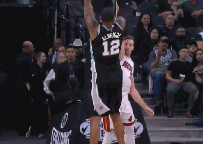 丹尼-格林蜻蜓点水补篮命中