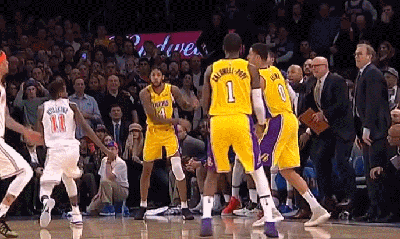 这哪是个新秀?库兹马生死时刻转换三分强硬扳平