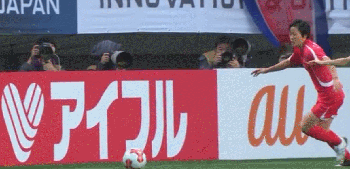 李玟娥面露红晕