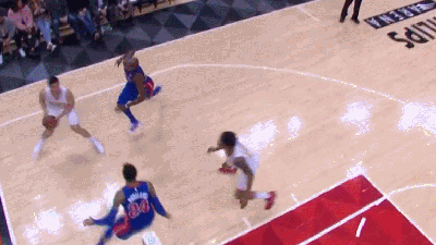 伊利亚索瓦送妙传!科林斯上演爆炸扣篮